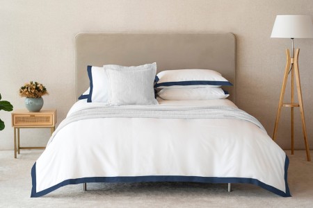 300TC Sateen Colour Band, a spring essential